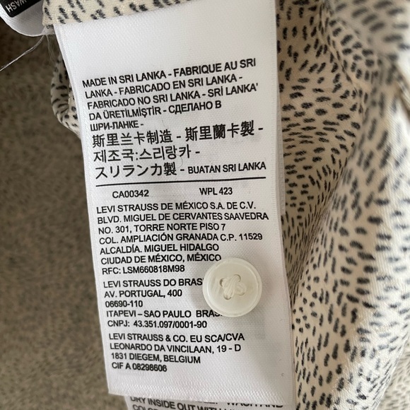 Levi’s - Women’s Delany Pleated Button-Up Blouse - Size XS - Cream & Black - Picture 6 of 6